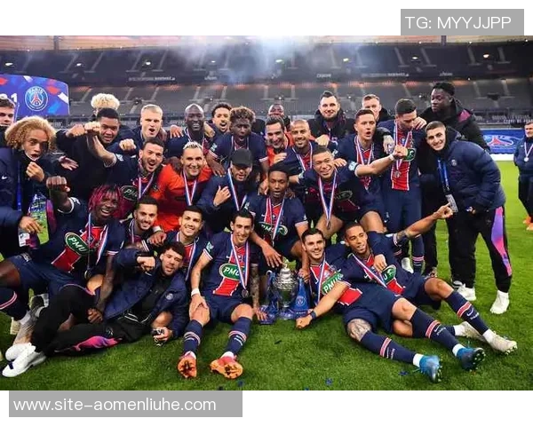 1月12日快船与热火激战一触即发球迷期待精彩对决与精彩表现