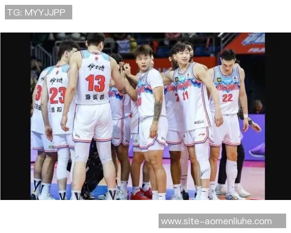 广东男篮与新疆队激战回放精彩瞬间重温篮球魅力与激情对决